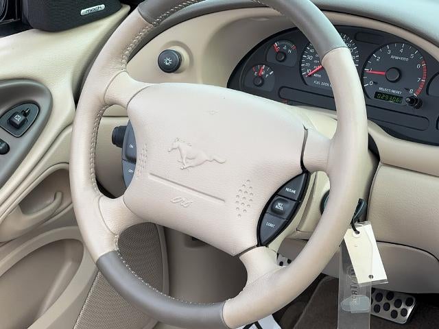2003 Ford Mustang GT Deluxe