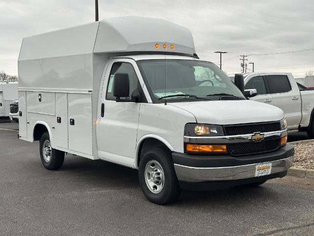 2024 Chevrolet Express Cutaway 3500 1WT