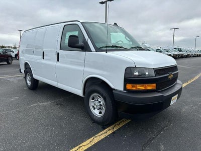 2025 Chevrolet Express Cargo WT