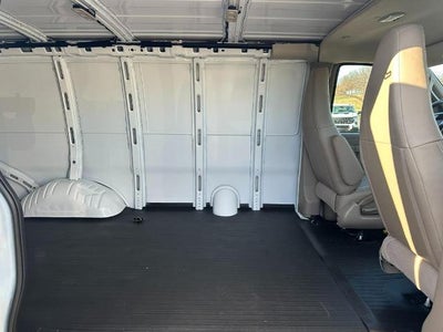 2025 Chevrolet Express Cargo WT
