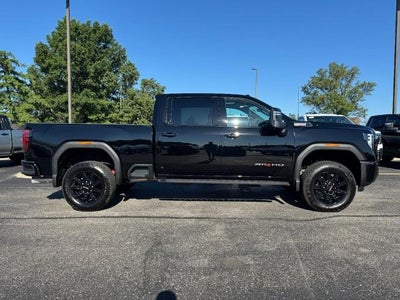 2025 GMC Sierra 3500 HD AT4