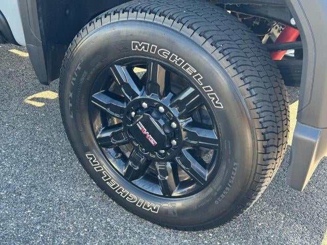 2025 GMC Sierra 3500 HD AT4
