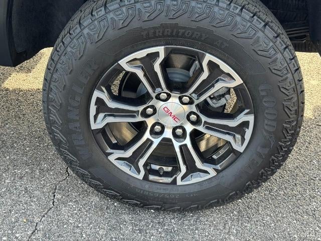 2025 GMC Canyon AT4