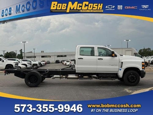2025 Chevrolet Silverado 6500 HD Work Truck