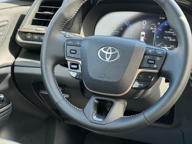 2025 Toyota Crown Signia XLE