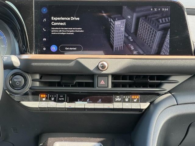 2025 Toyota Crown Signia XLE