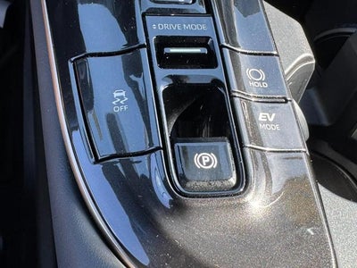 2025 Toyota Crown Signia XLE
